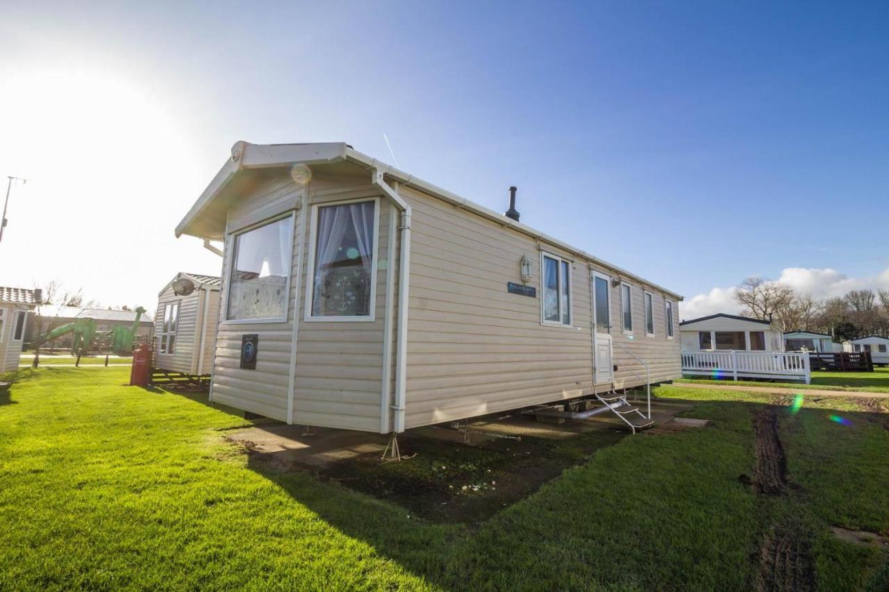 Lovely Caravan With Wifi At Broadland Sands In Suffolk Ref 20035Bs Hotel Hopton on Sea Ngoại thất bức ảnh